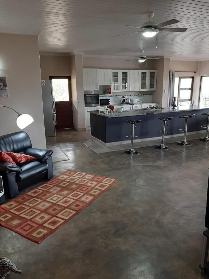 Bogarts Homestay *