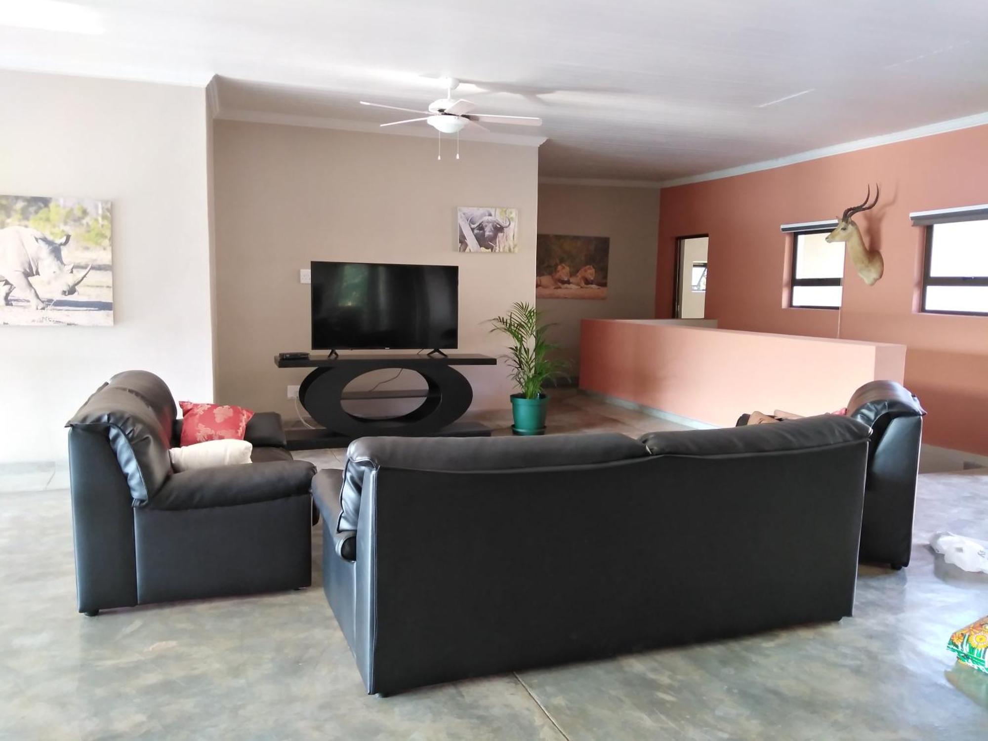 Homestay Bogarts *